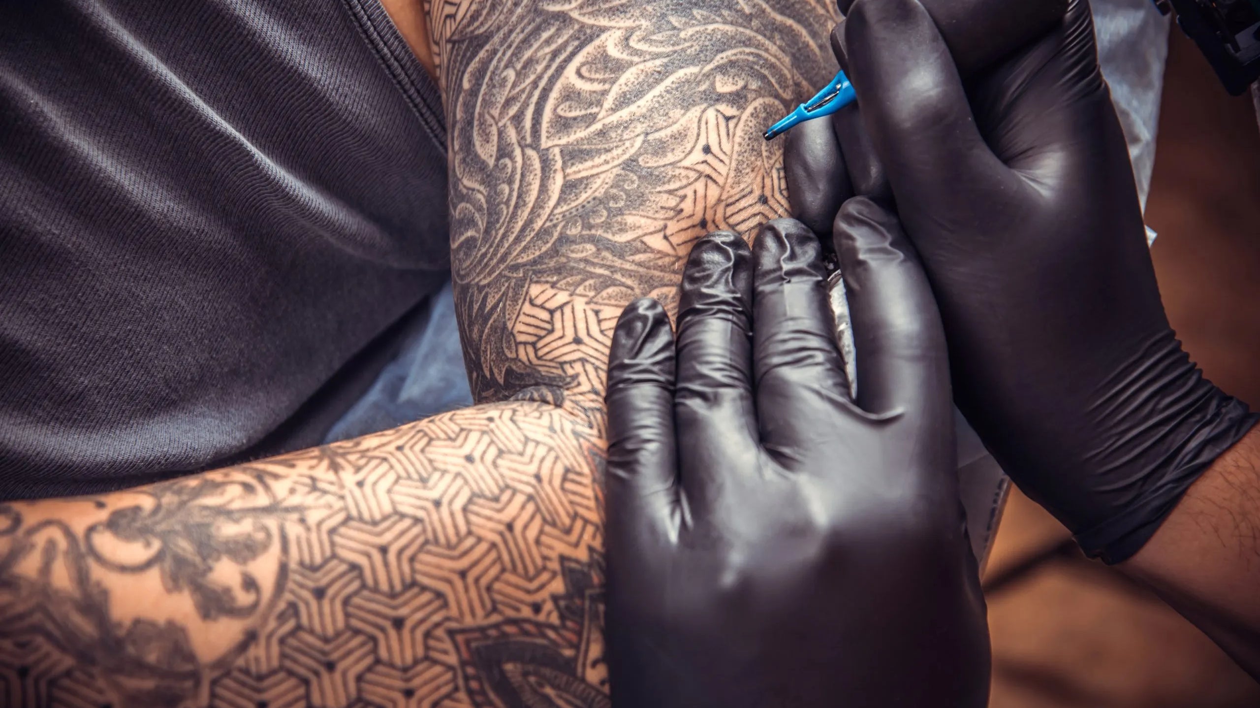 choosing the right needles and machines for tattoo