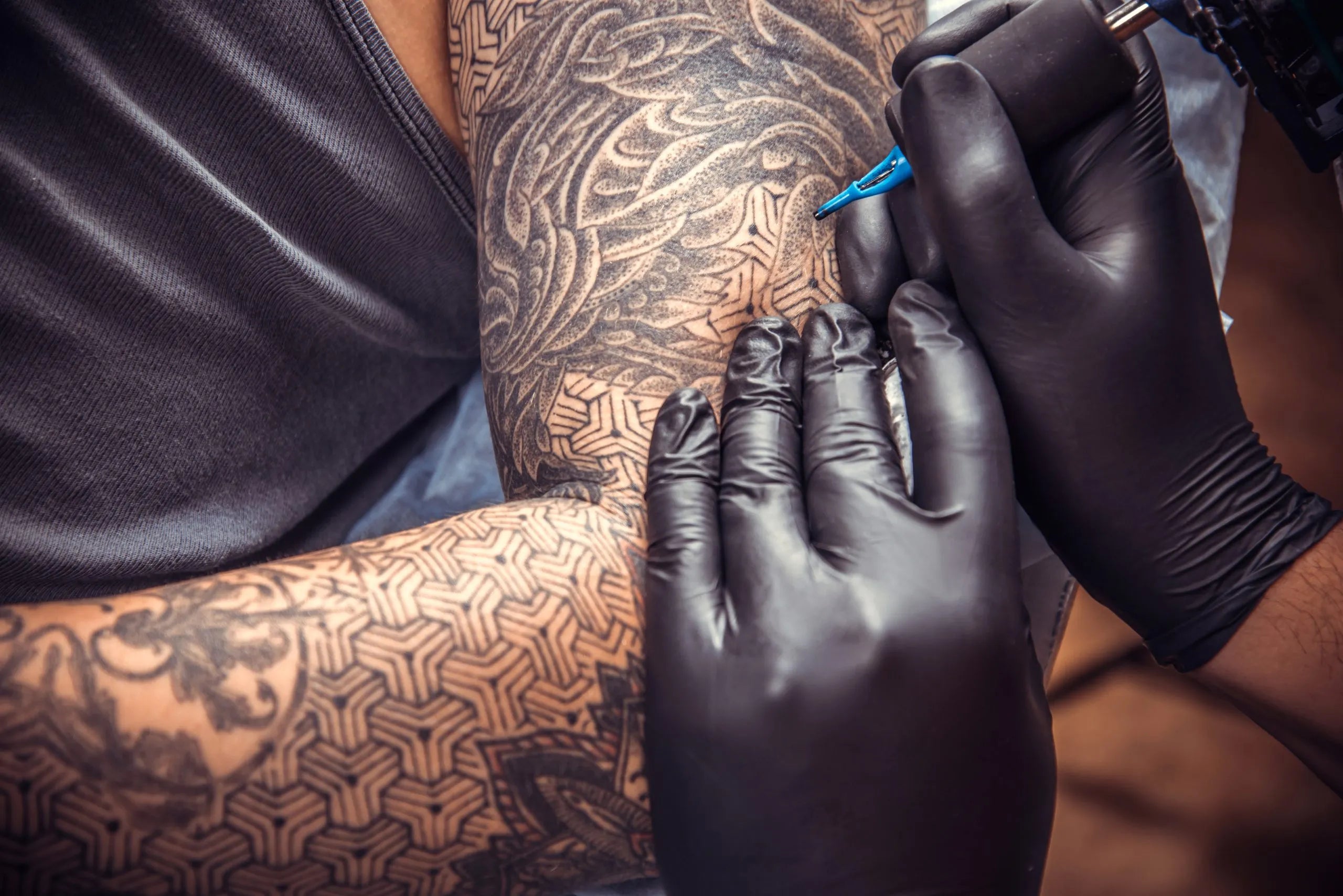 choosing the right needles and machines for tattoo
